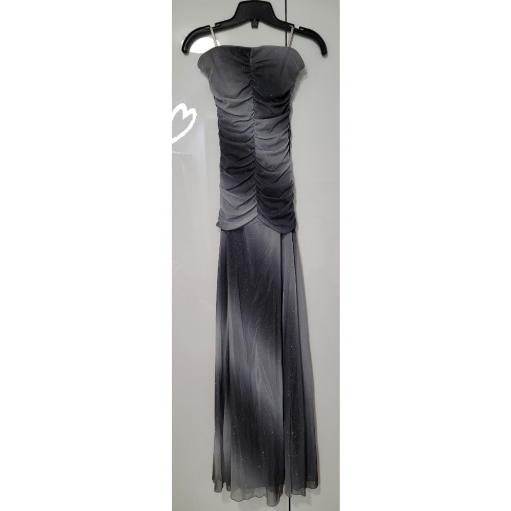 Le Chateau strapless grey black full length maxi prom dress gown size small